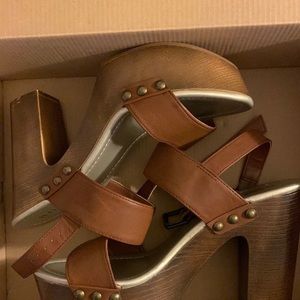 Ana Lillie Heels Size 10